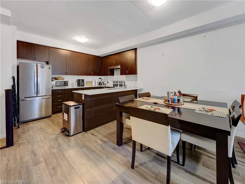 1105-585 Colborne Street Unit: 1105