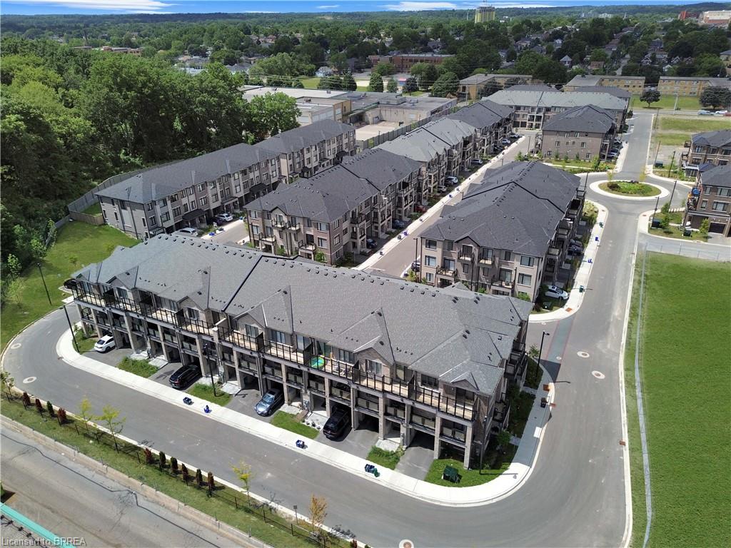 1105-585 Colborne Street Unit: 1105
