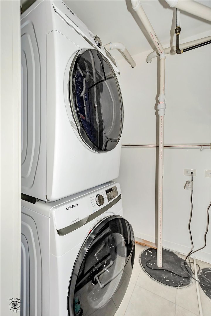 1708 W Cermak Road Unit: 1E