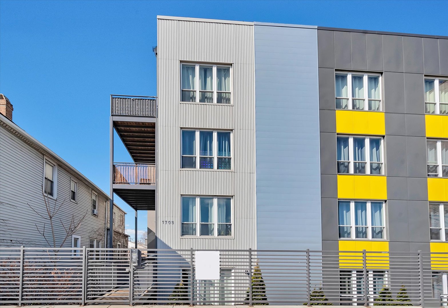 1708 W Cermak Road Unit: 1E