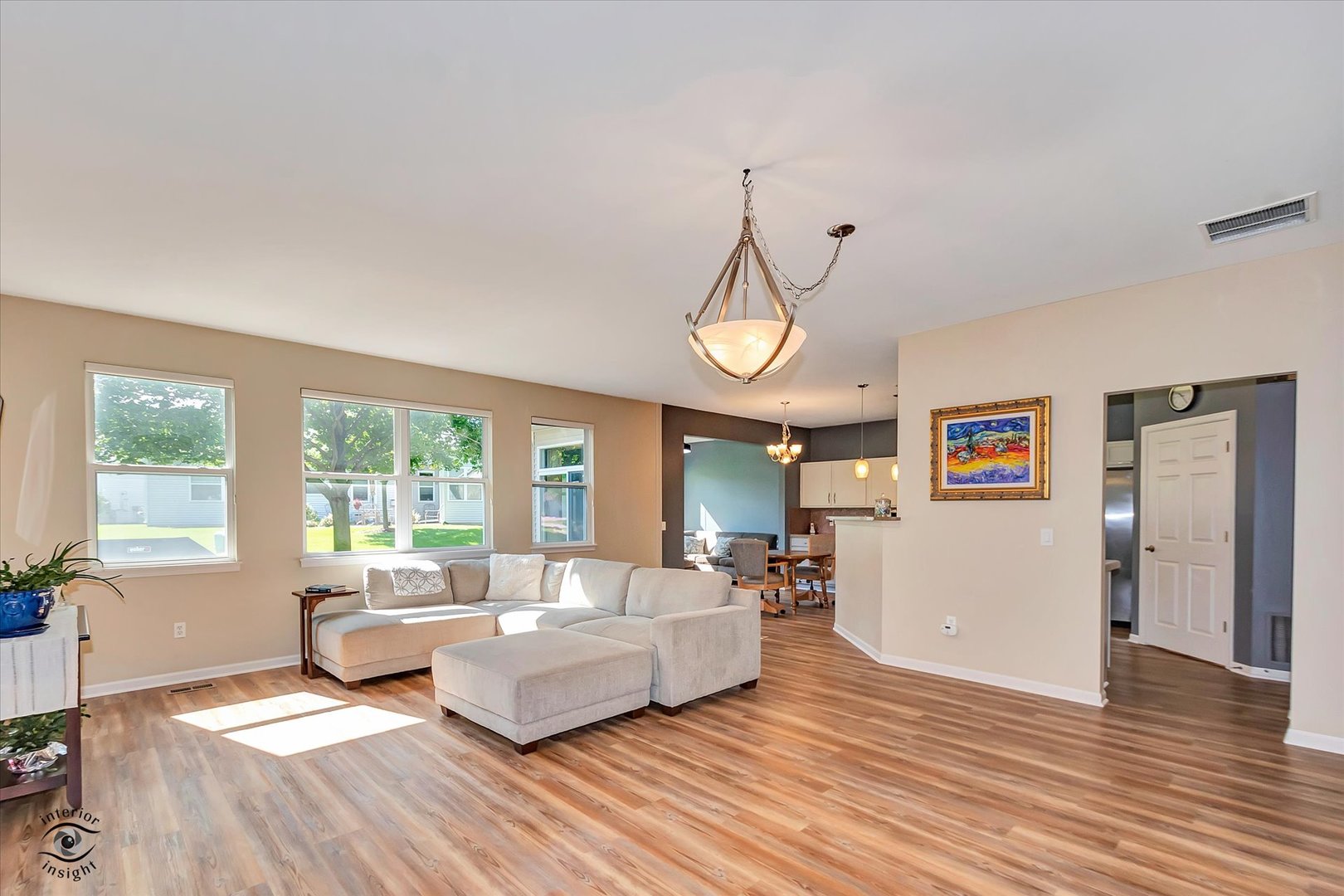 1517 W Ludington Circle