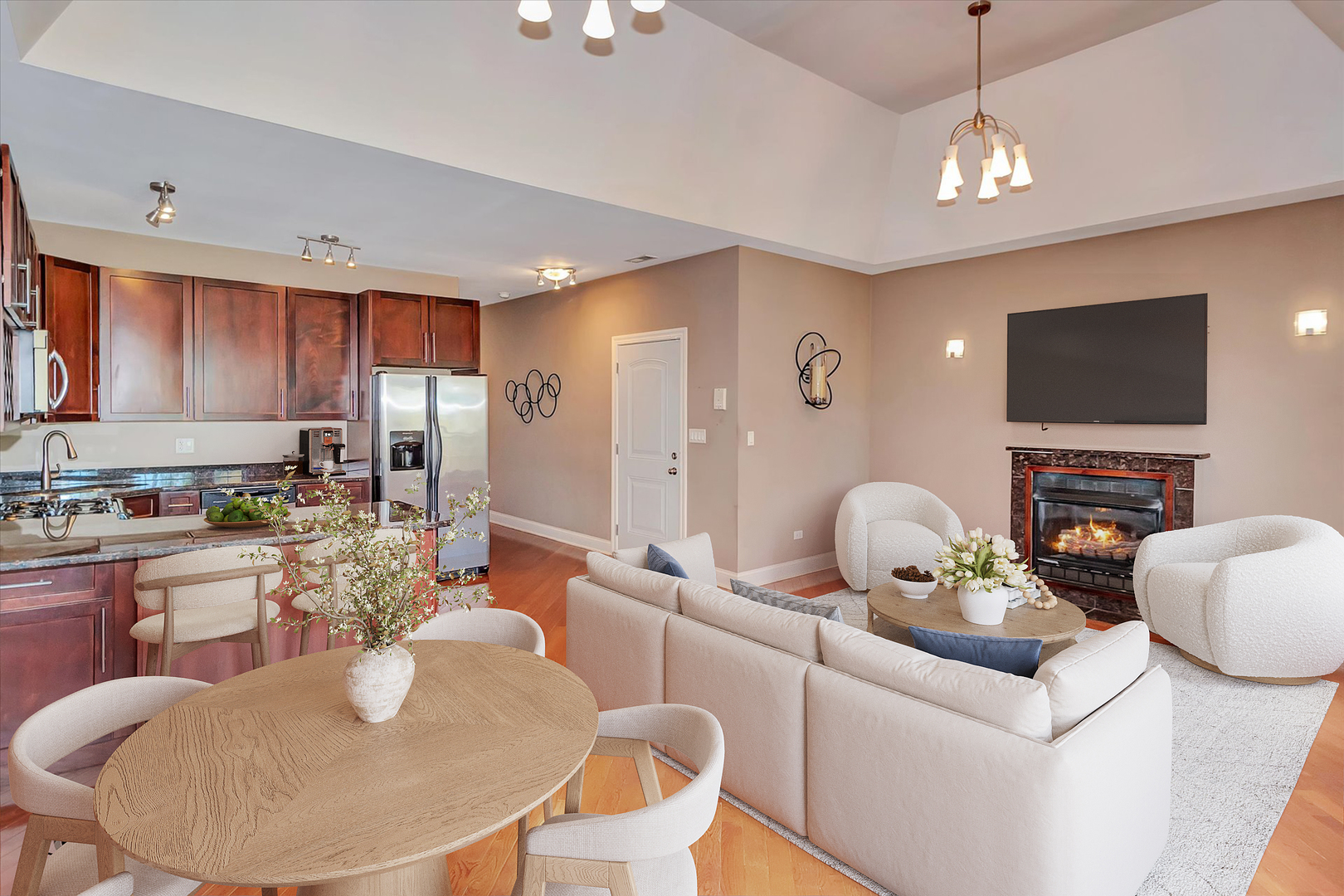 3522 S King Drive Unit: 3S