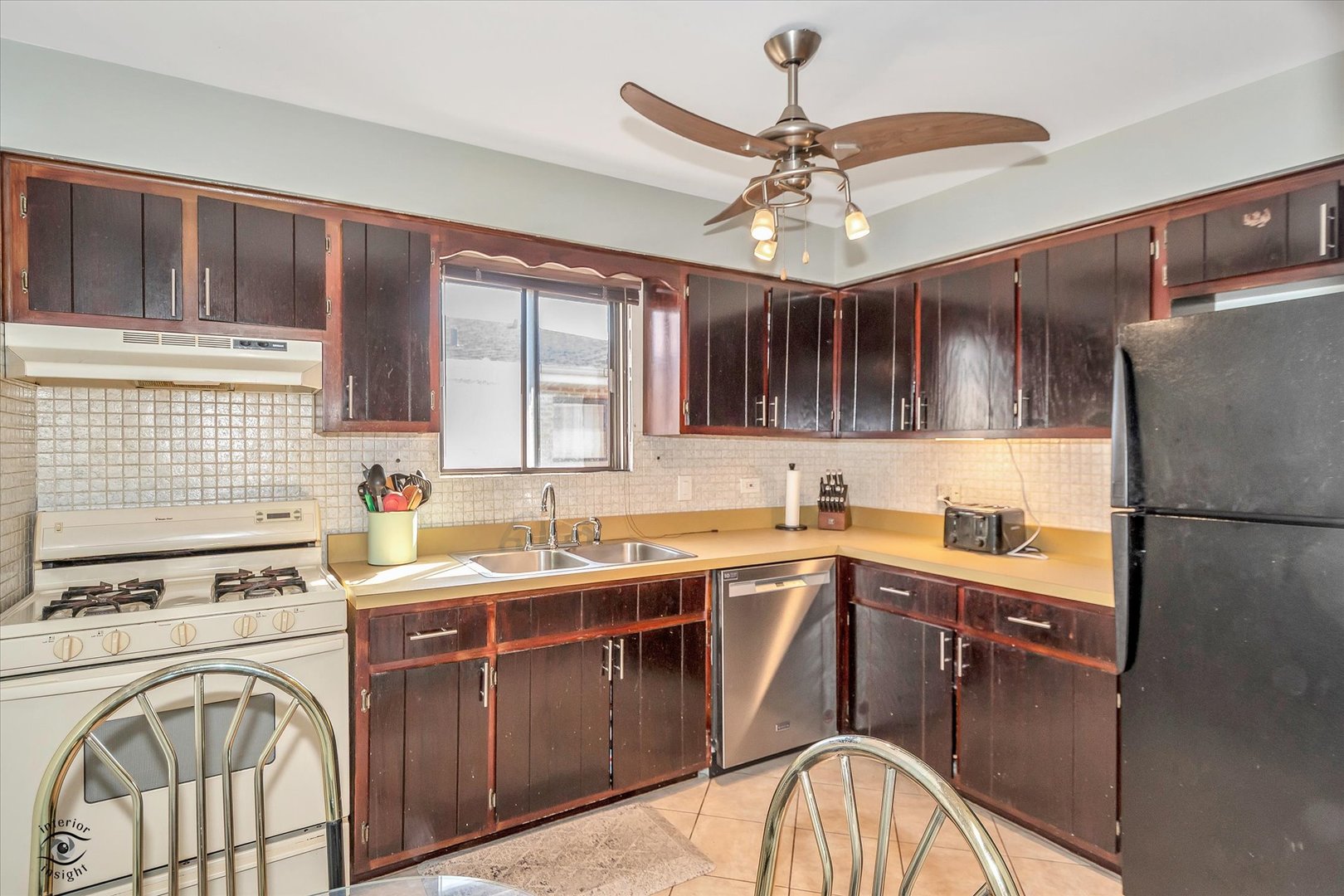 6135 Marshall Avenue Unit: 301