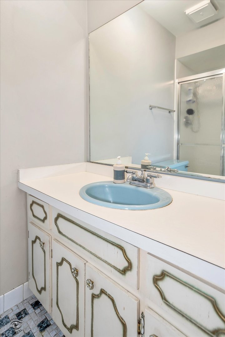 6135 Marshall Avenue Unit: 301