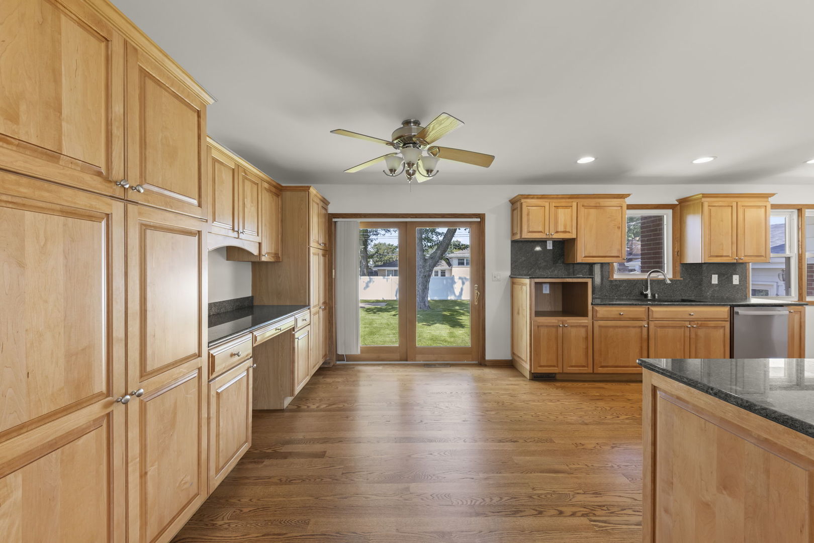 6120 W 129th Street