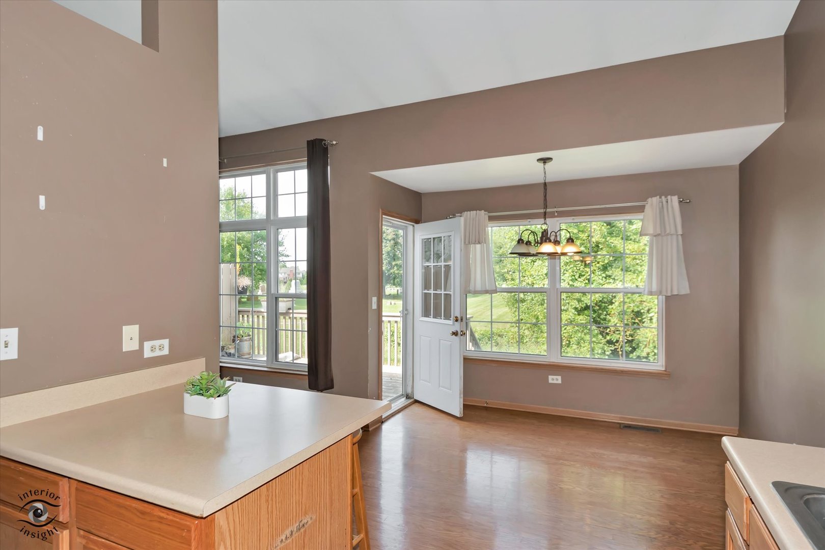 16006 Golfview Drive