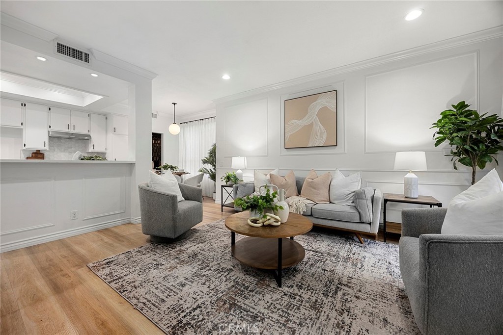 5722 E Stillwater 67