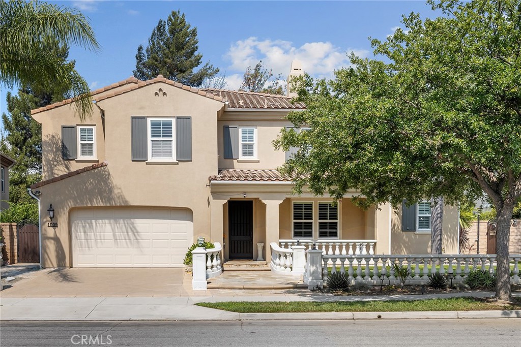 1009 Newhall
