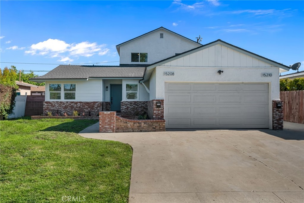 15208 Fernview