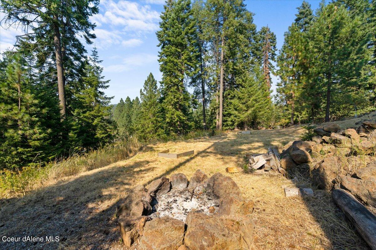 1365 S DILLON DR