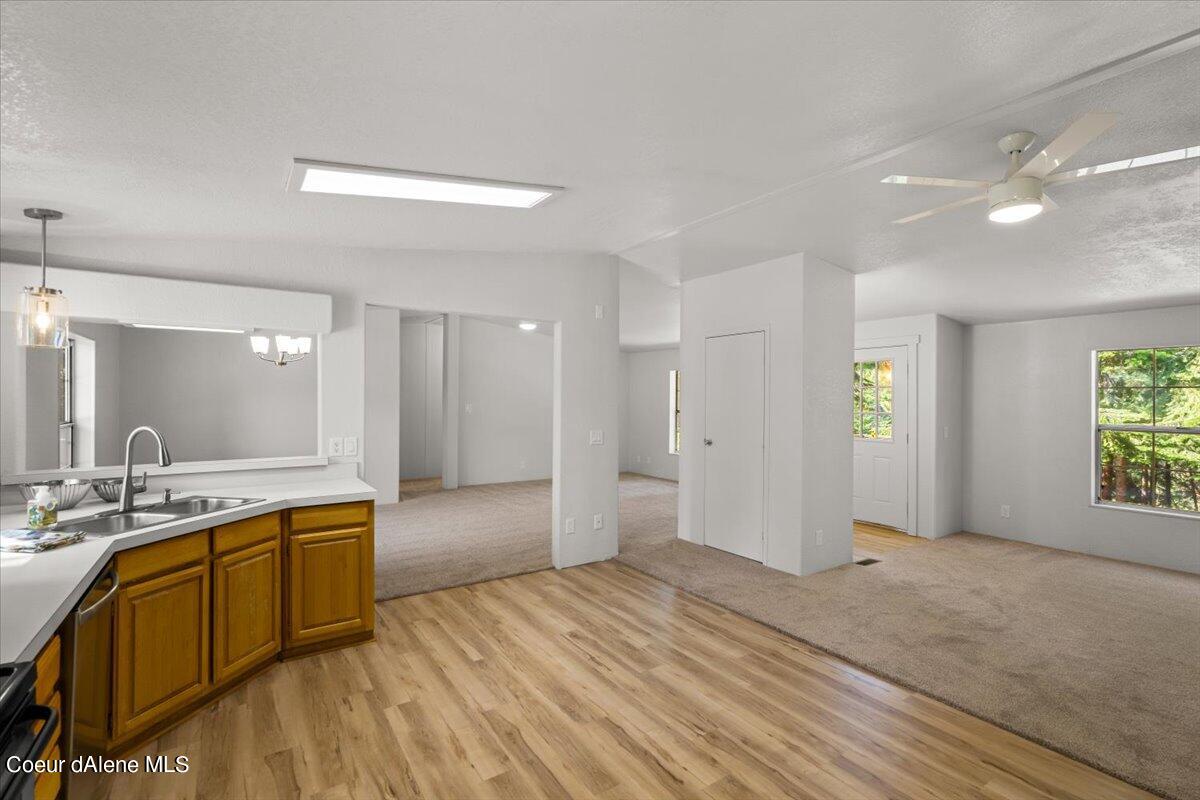 1365 S DILLON DR