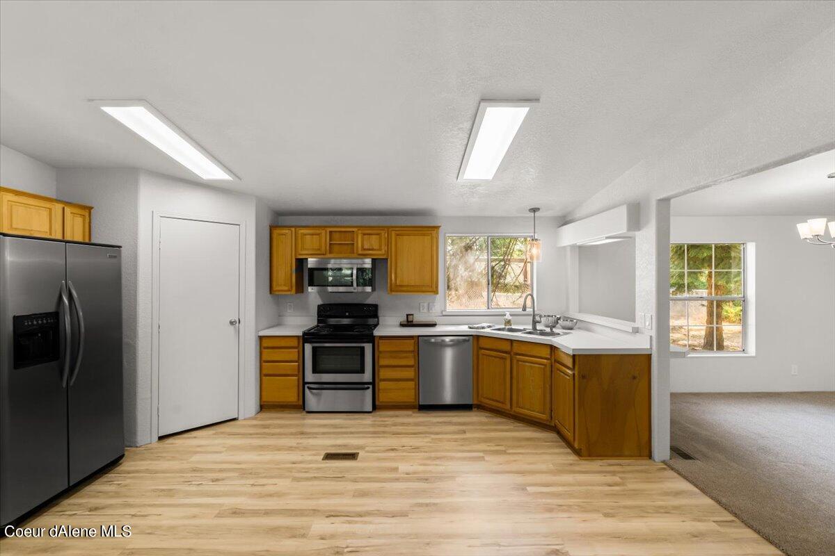 1365 S DILLON DR