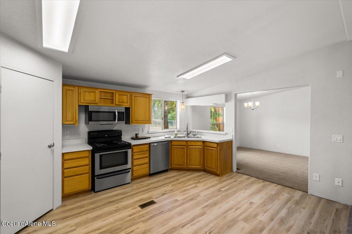 1365 S DILLON DR