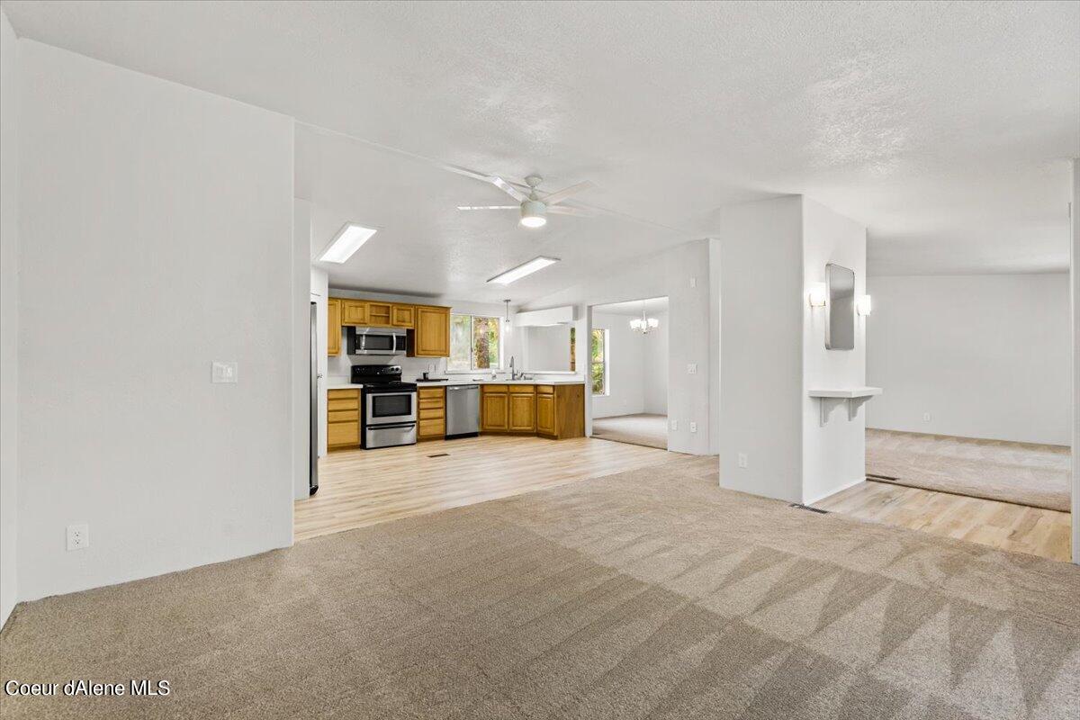 1365 S DILLON DR