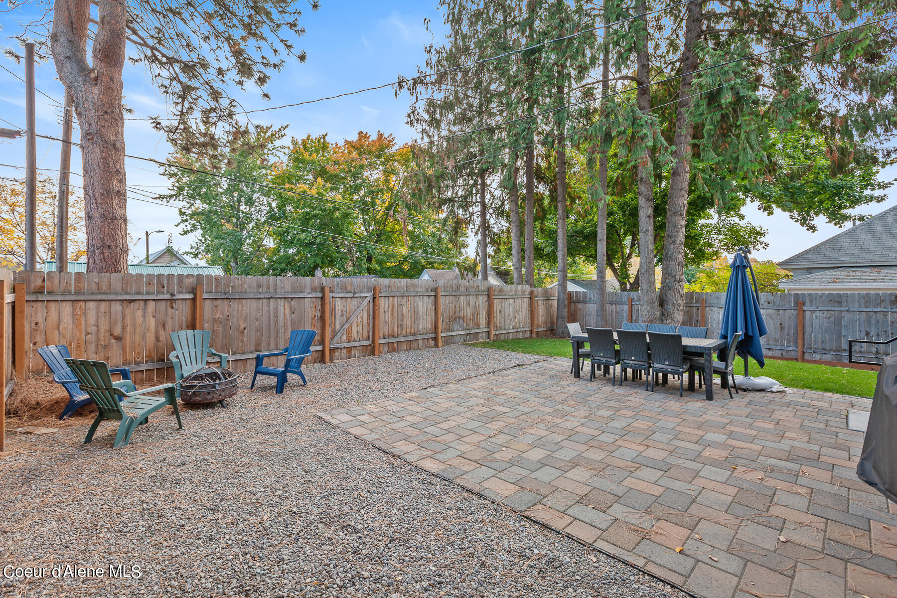 310 E WALLACE AVE