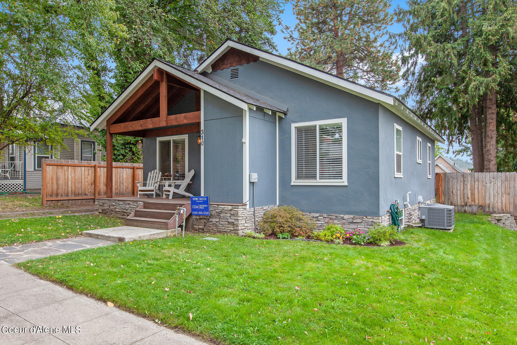 310 E WALLACE AVE
