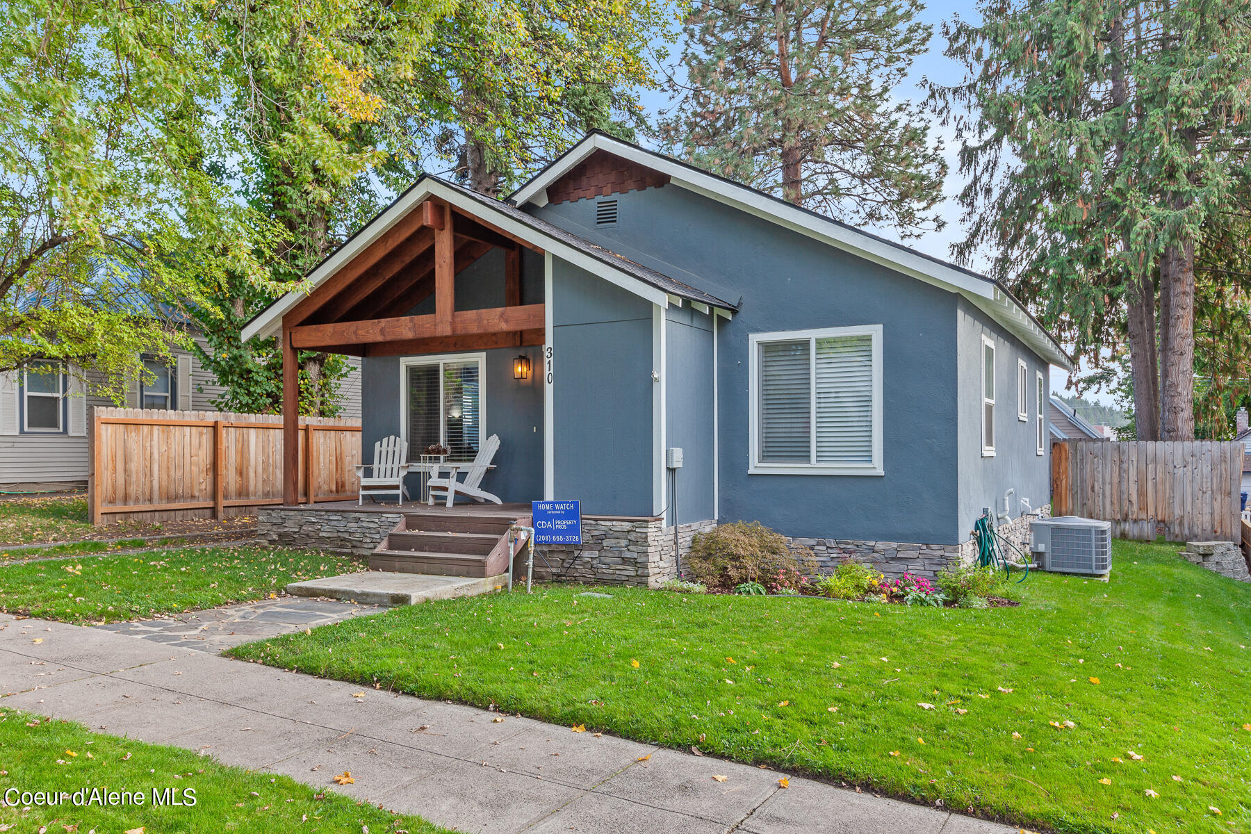 310 E WALLACE AVE