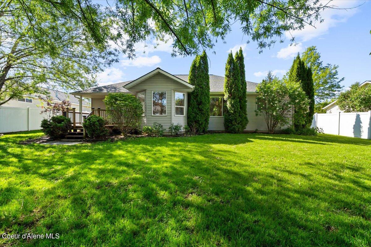 2741 W Broadmoore Dr