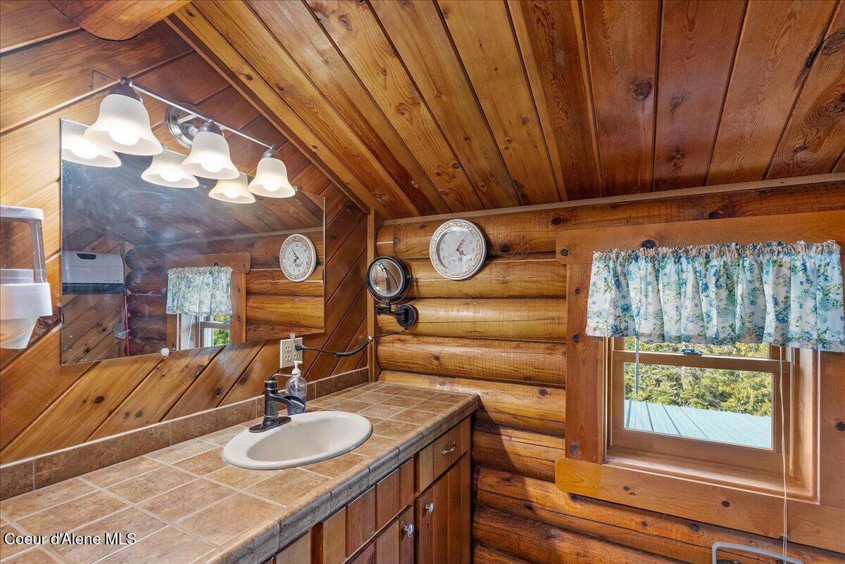 169 Chinook Way