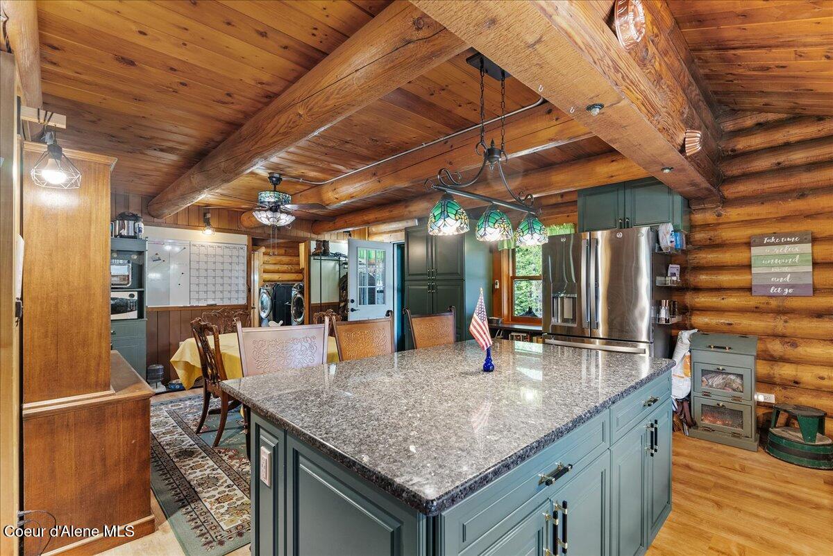 169 Chinook Way