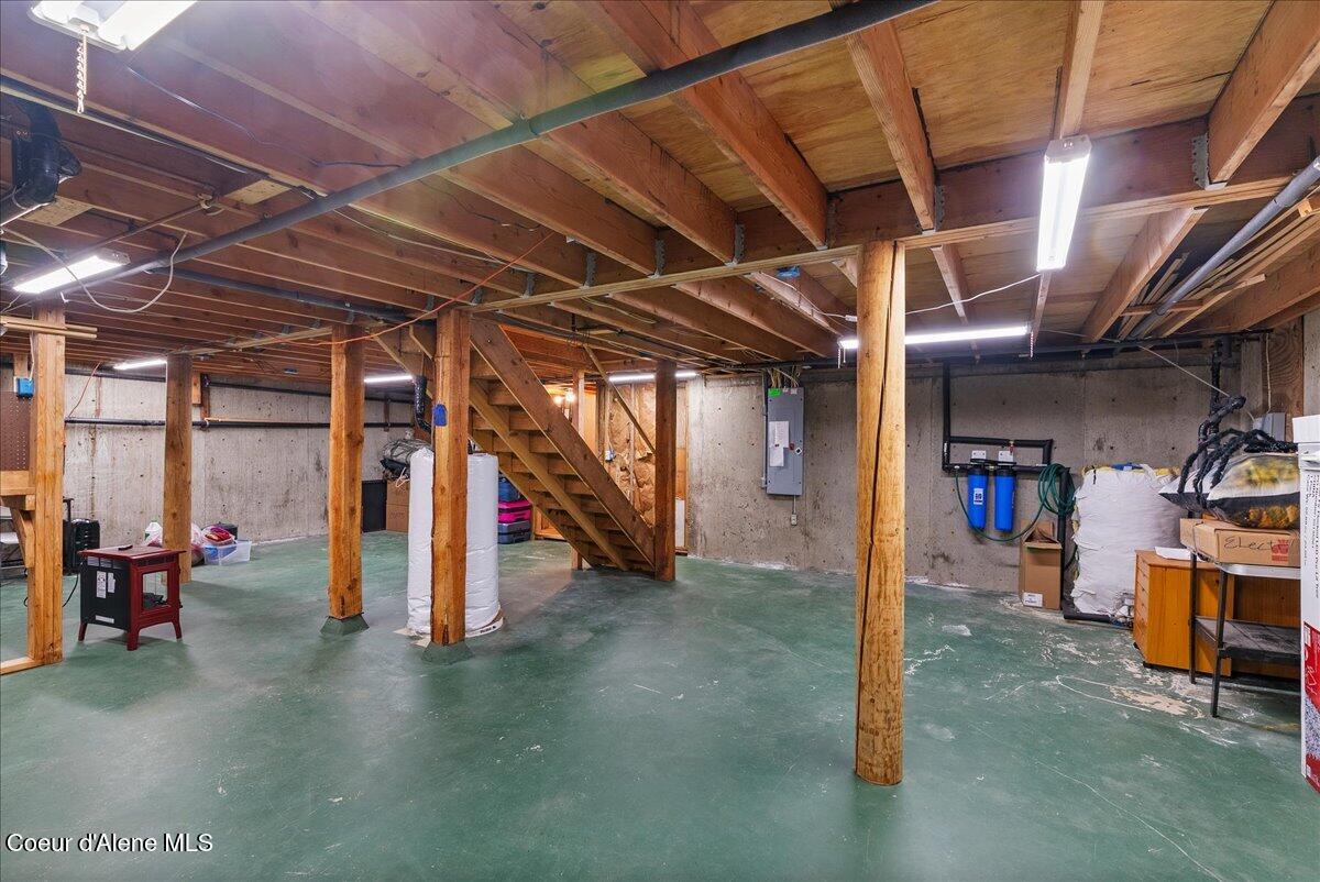 169 Chinook Way