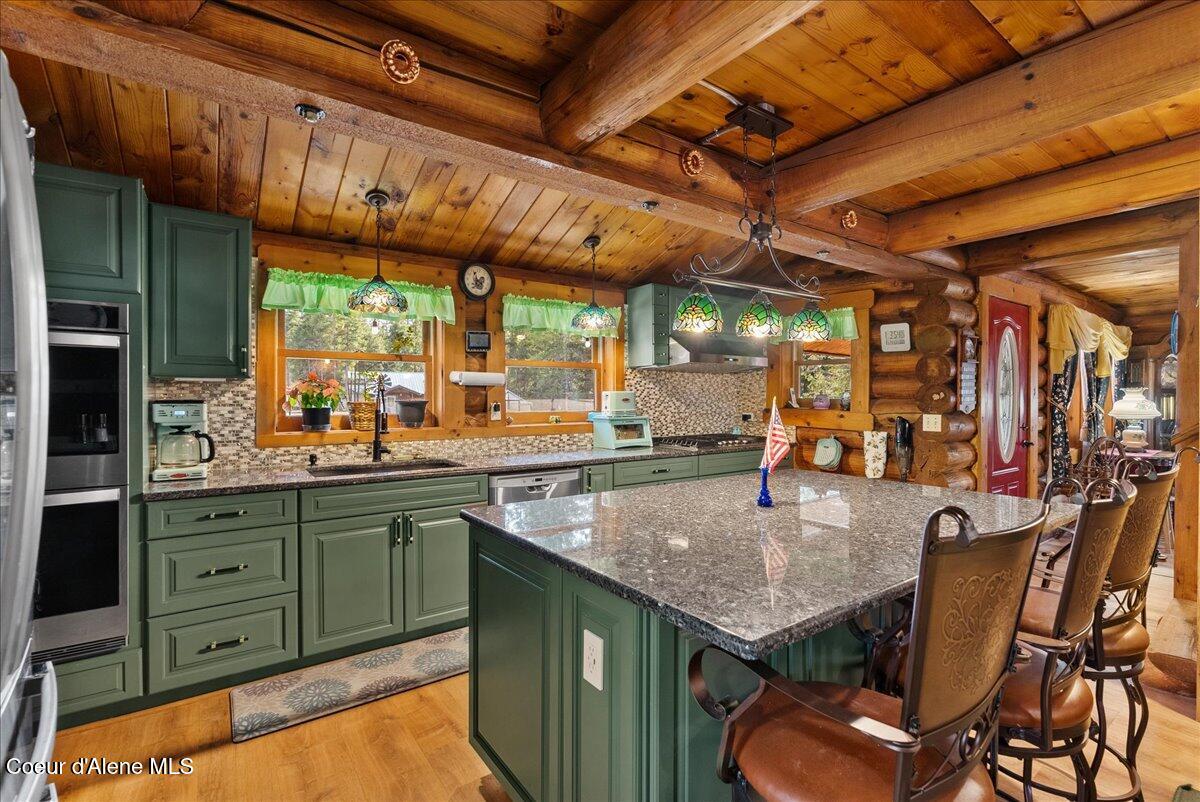 169 Chinook Way
