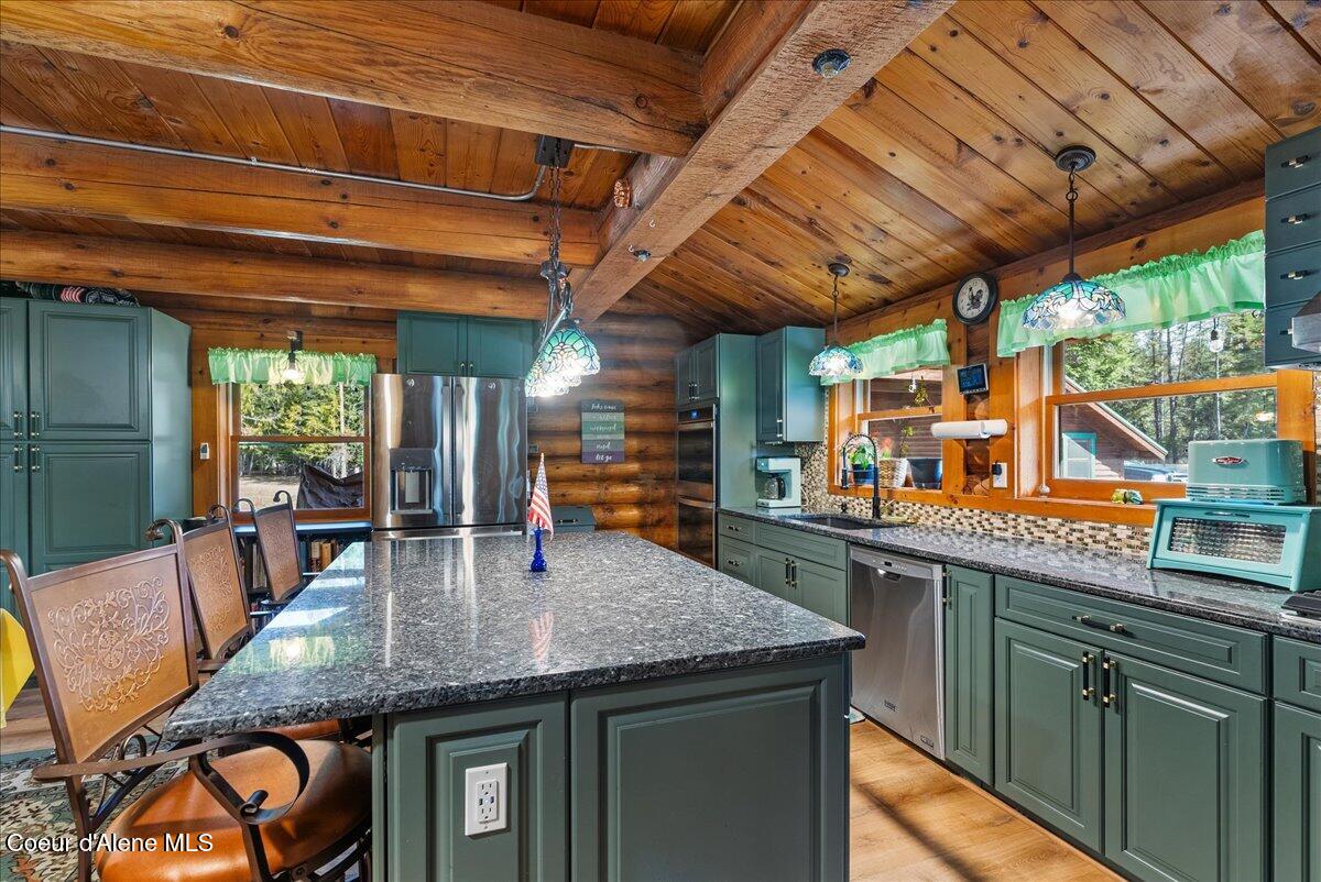 169 Chinook Way
