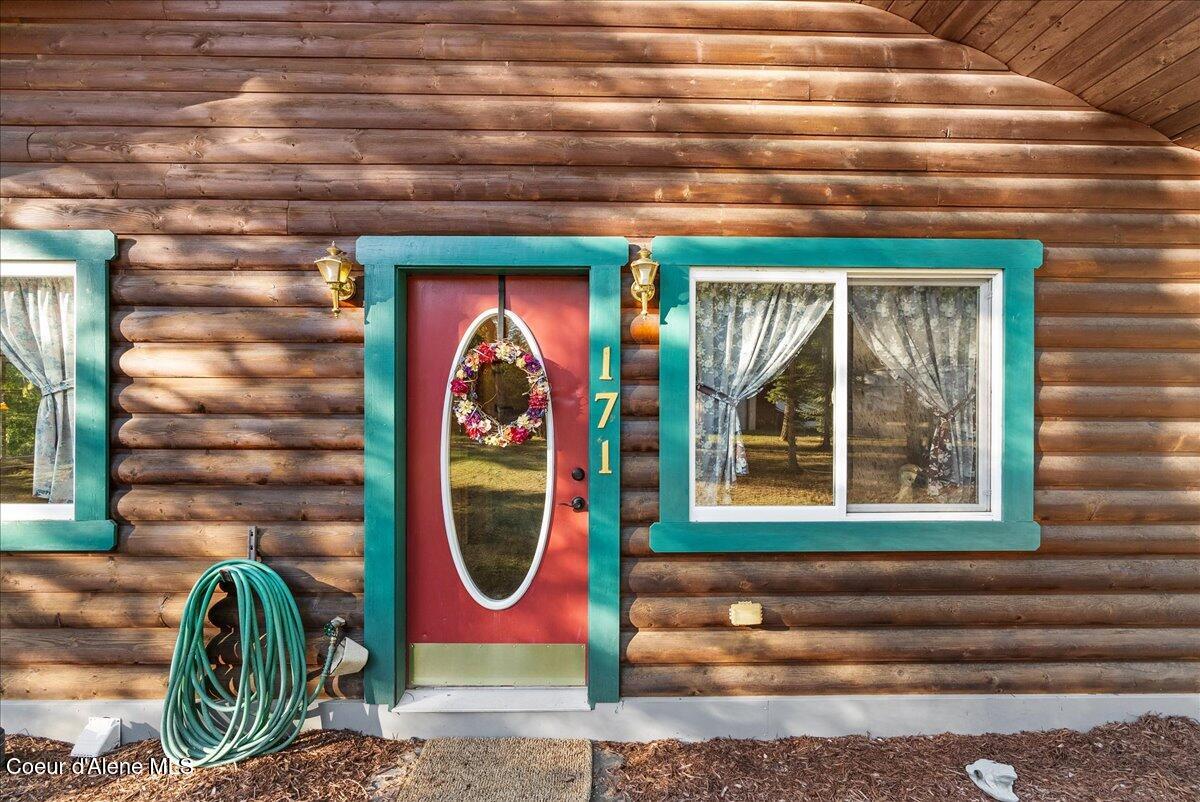 169 Chinook Way