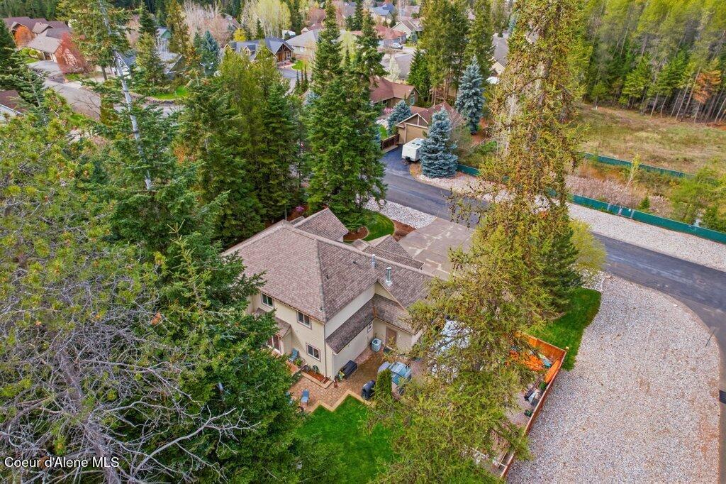12377 N Bradbury DR