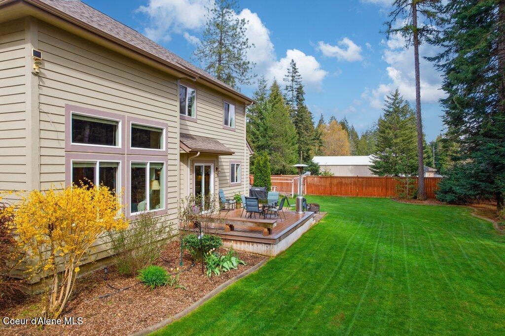 12377 N Bradbury DR