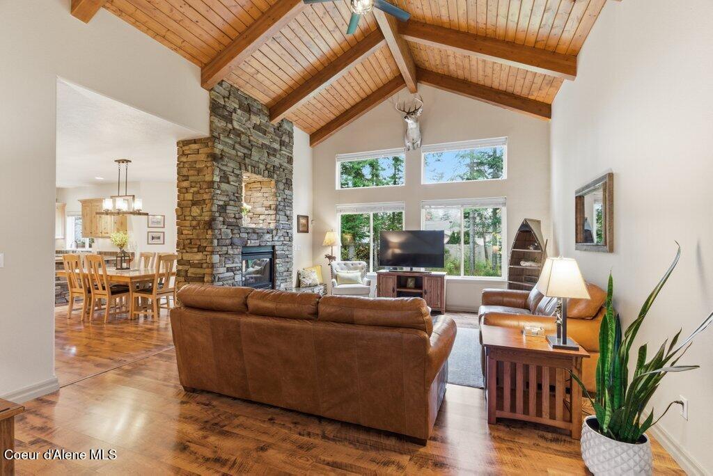 12377 N Bradbury DR