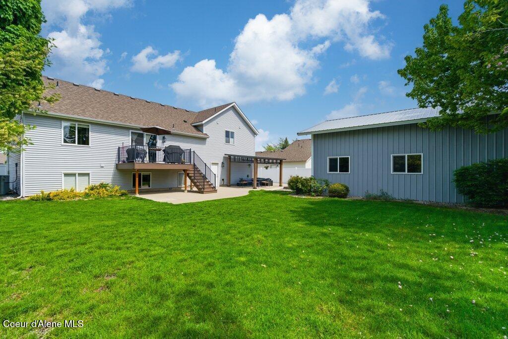 8299 N Raspberry LN
