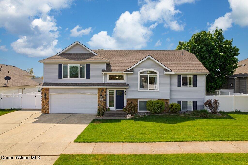 8299 N Raspberry LN