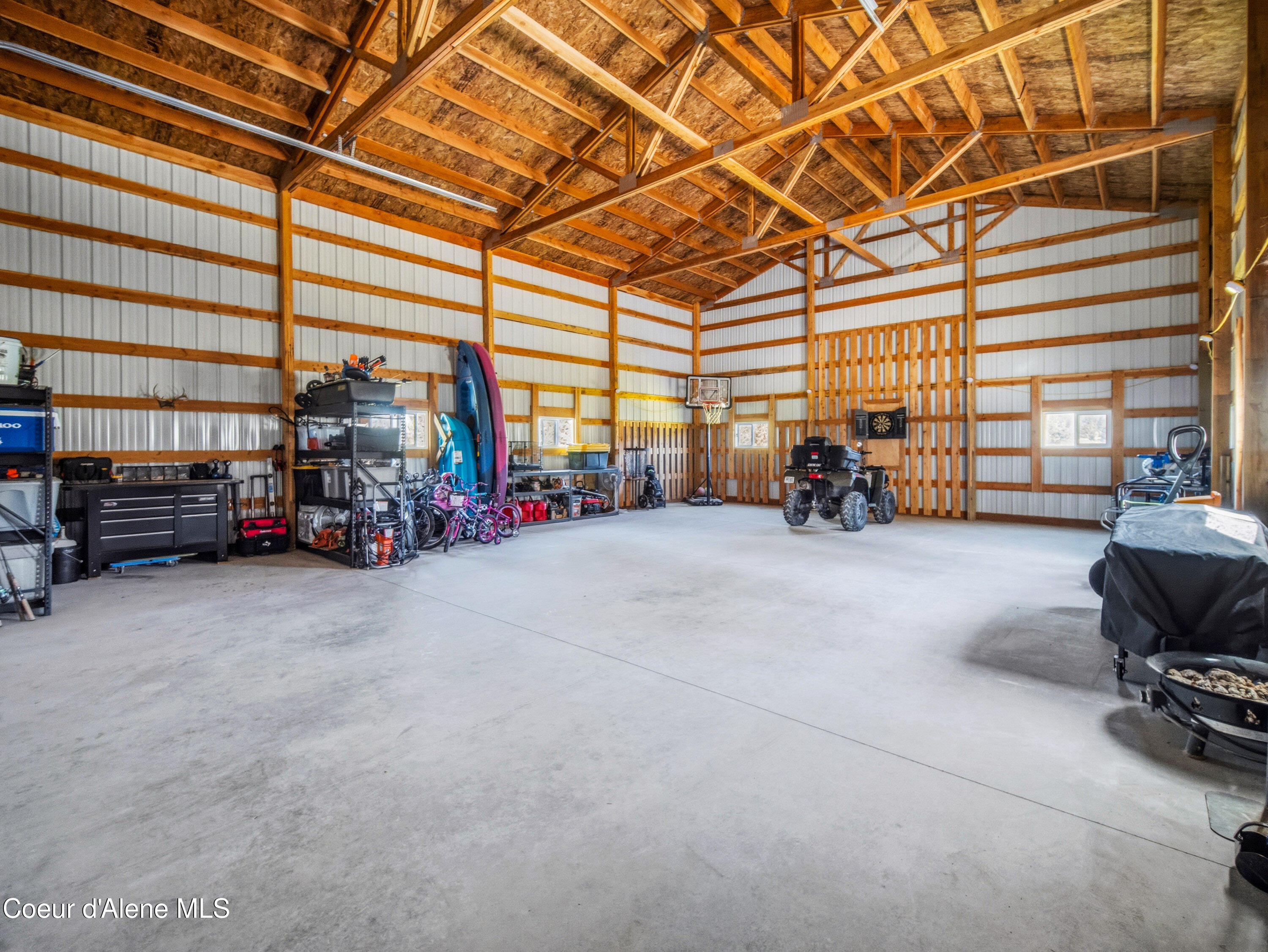 447 S Beaver Lake RD