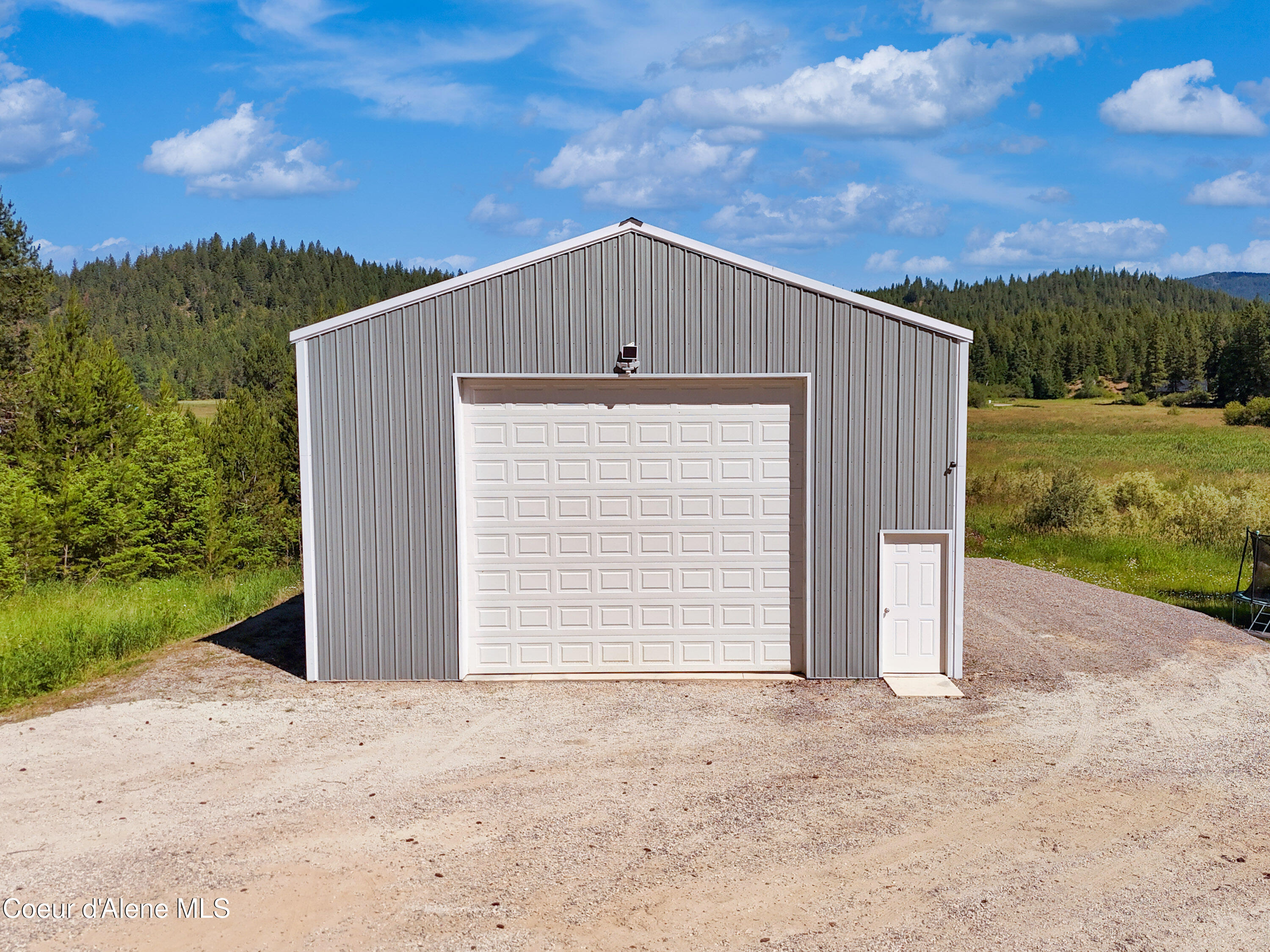 447 S Beaver Lake RD