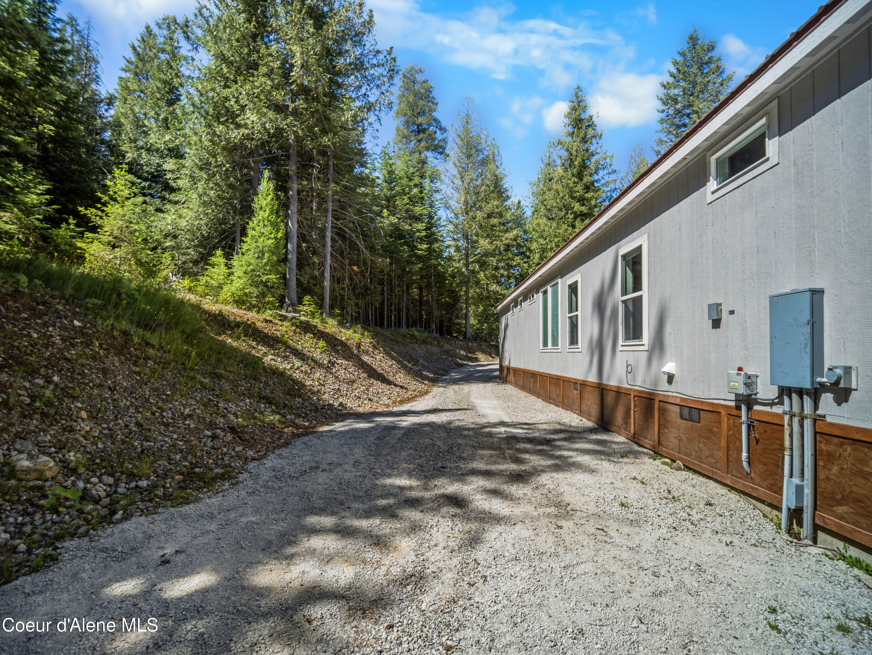 447 S Beaver Lake RD