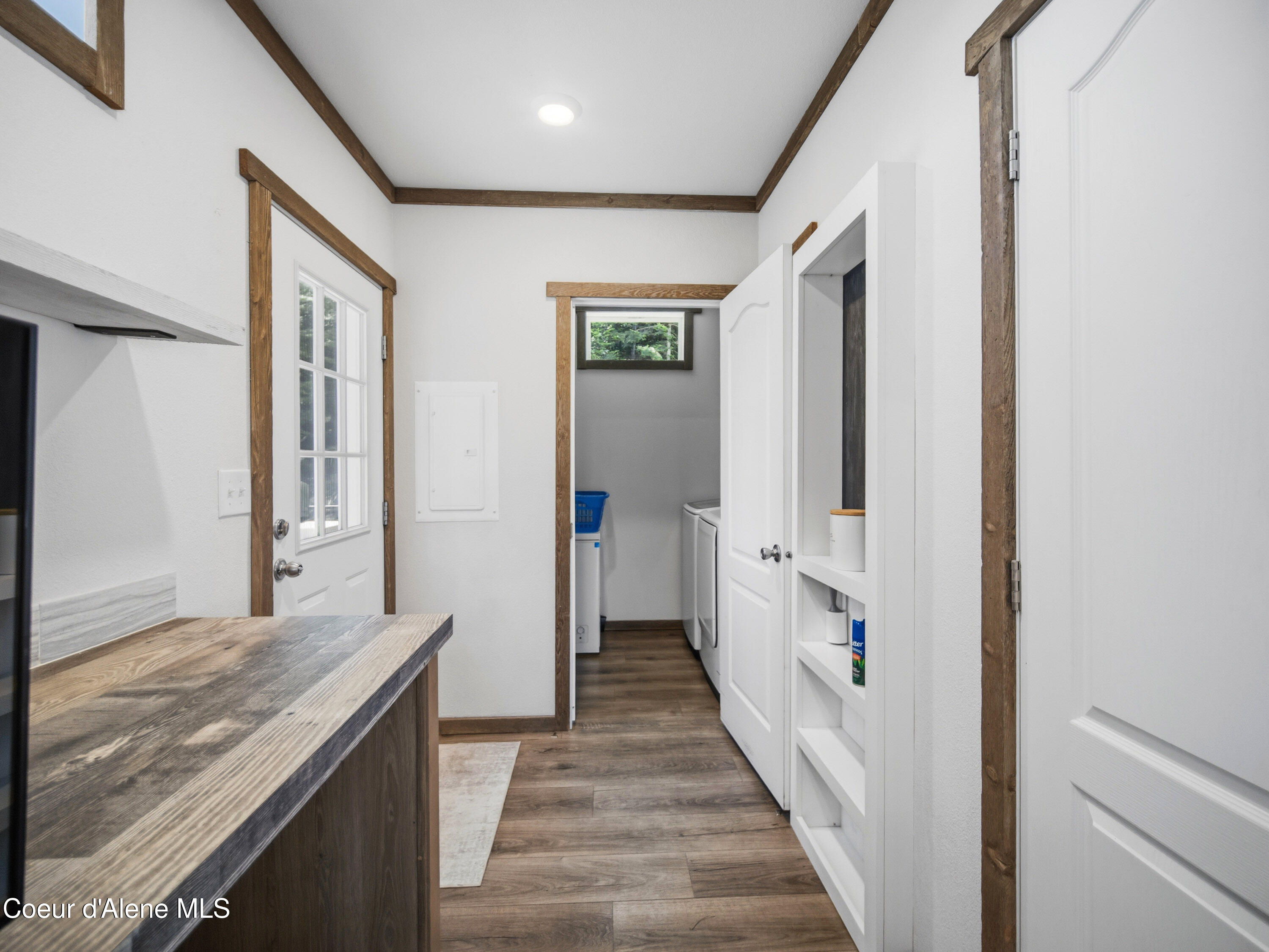 447 S Beaver Lake RD