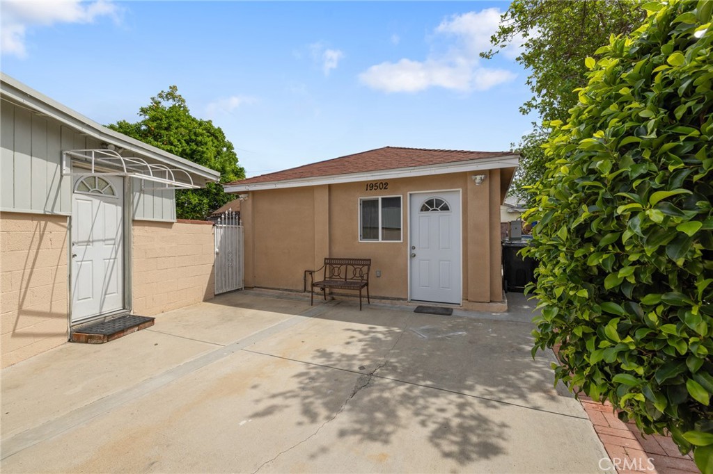 19500 Bassett Street