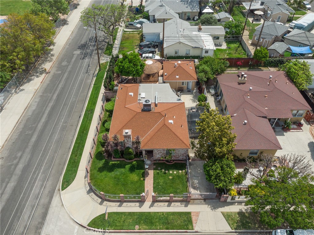 19500 Bassett Street