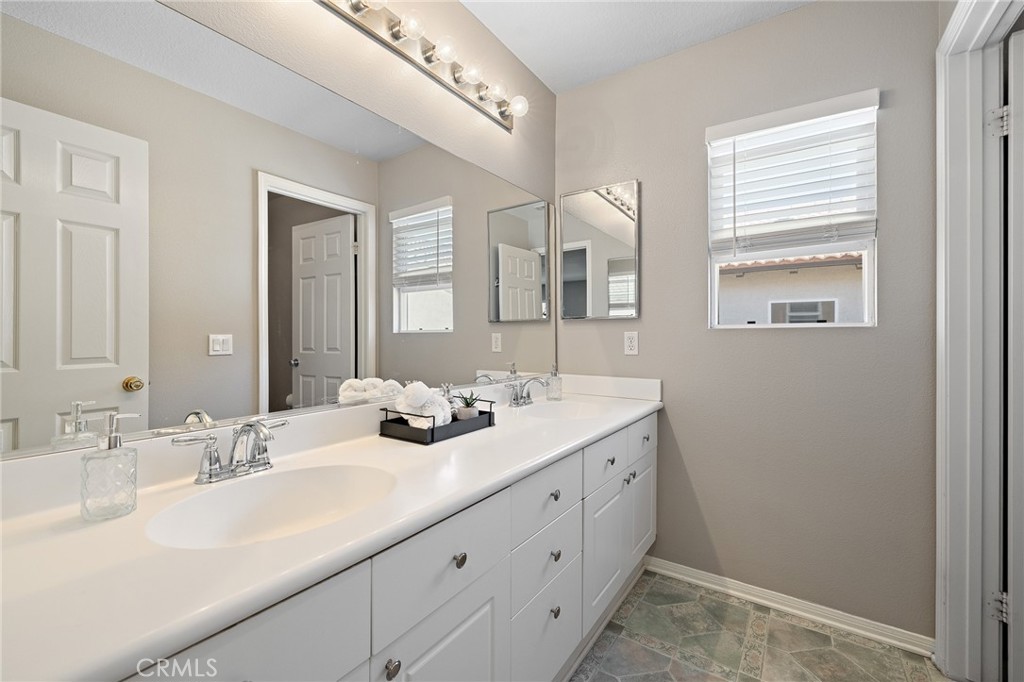 30336 Barcelona Road