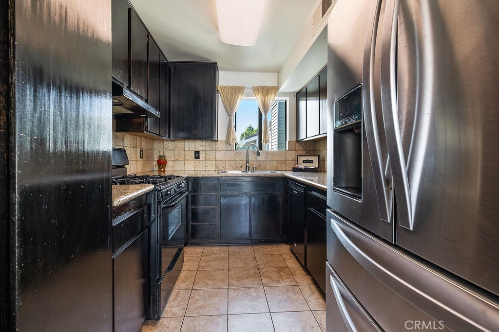 27066 Hidaway Avenue 6