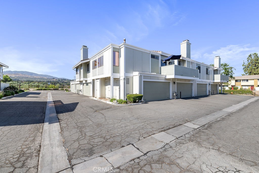 27066 Hidaway Avenue 6