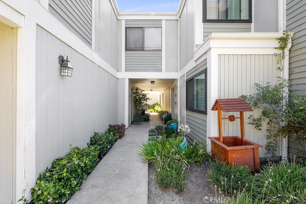 27066 Hidaway Avenue 6