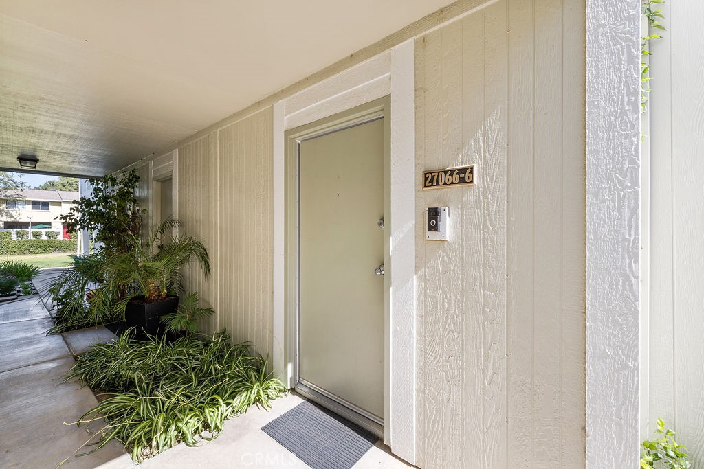 27066 Hidaway Avenue 6