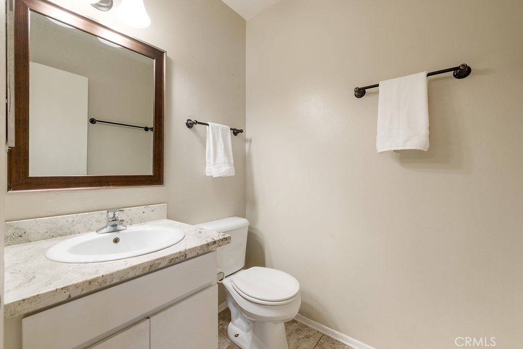 27066 Hidaway Avenue 6