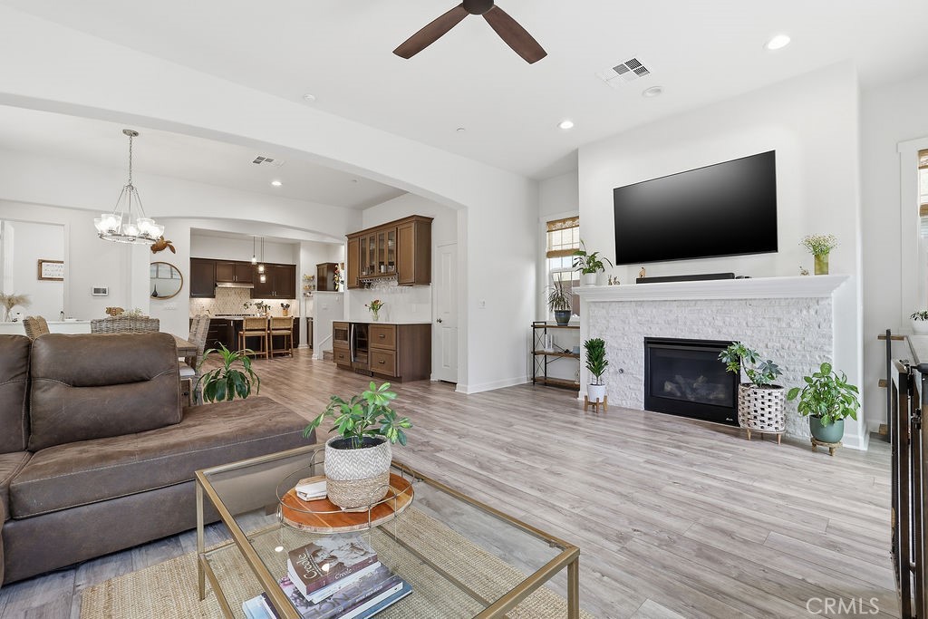 1616 Range Road
