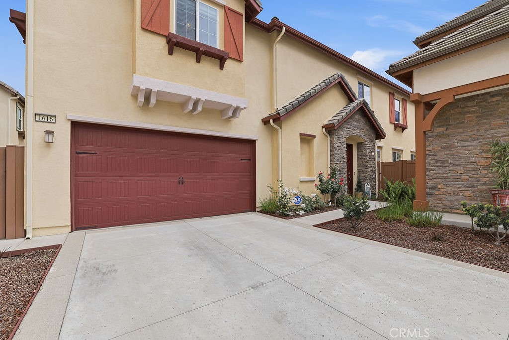 1616 Range Road