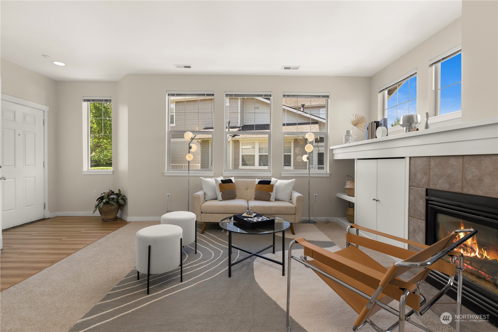 1601 NE Katsura Street Unit: 206