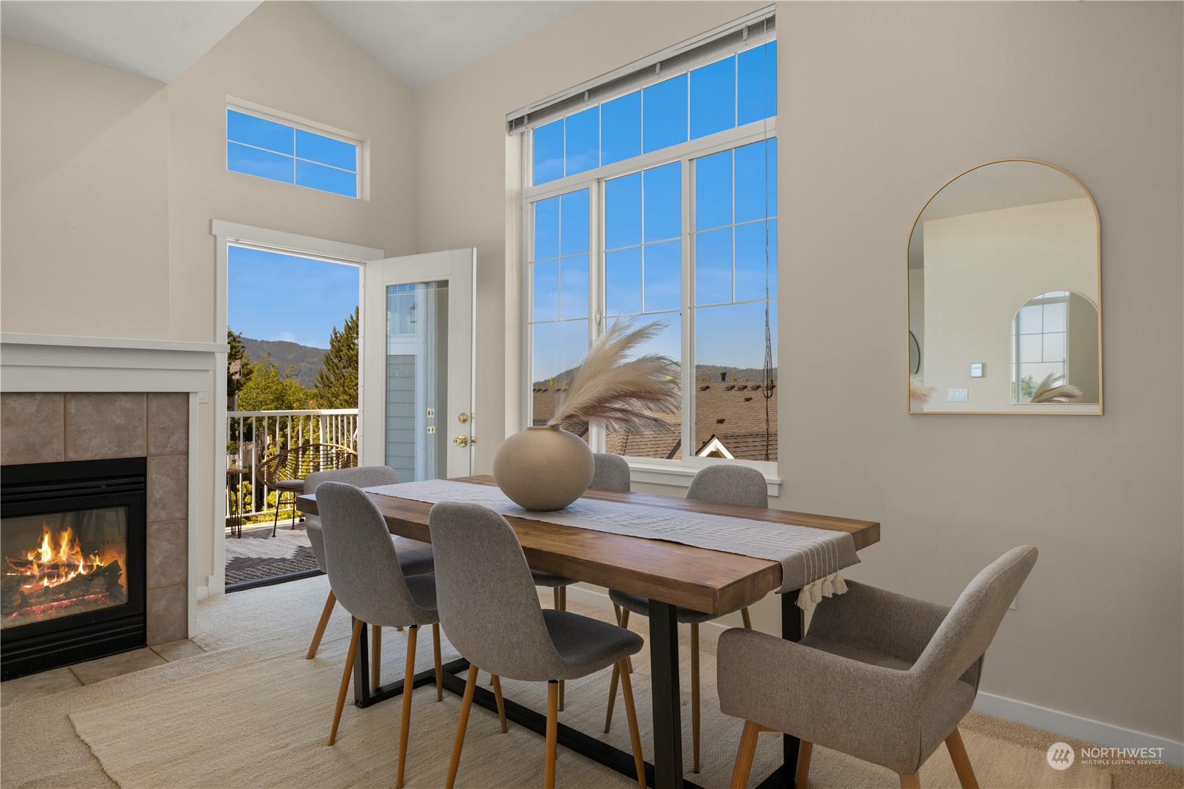 1601 NE Katsura Street Unit: 206