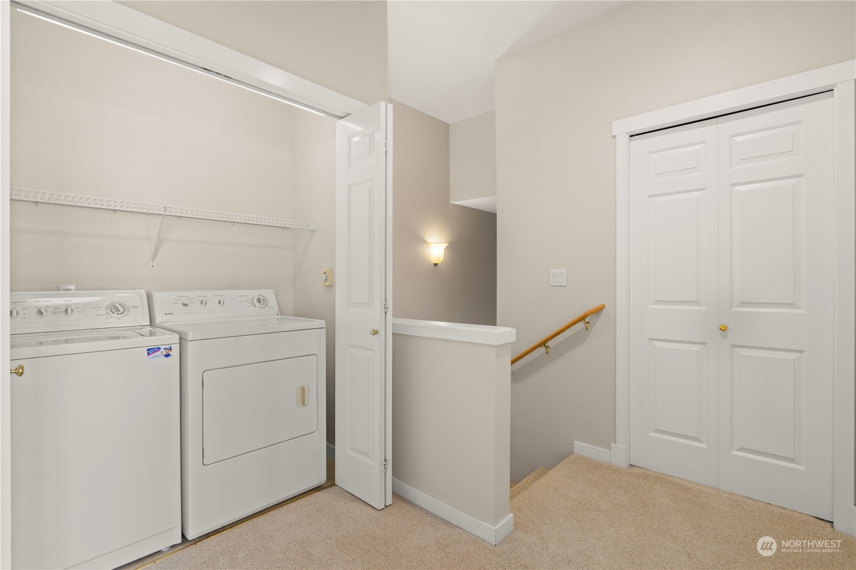 1601 NE Katsura Street Unit: 206